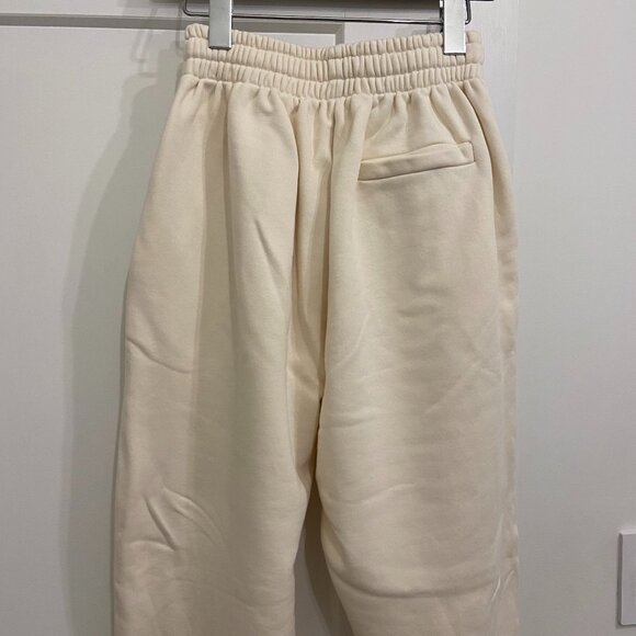 The Frankie Shop EUC Vanessa Sweatsuit - Hoodie AND Sweatpants in Vanilla - Picture 9 of 14